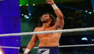 المصارع السعودي الشهيل يحقق فوزا تاريخيا على سيزارو في "جوهرة التاج"