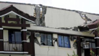 5 قتلى في زلزال شدته 6.8 درجة يضرب الفلبين