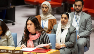 السفيرة لانا زكي نسيبة خلال المناقشة
