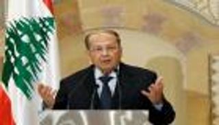 الرئيس اللبناني يطالب المتظاهرين بالضغط على البرلمان