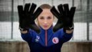 بين الكرة ويوتيوب.. لماذا حظيت حارسة التشيك بأكثر من 76 مليون مشاهدة؟