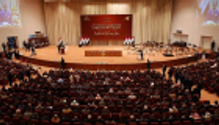 أوامر بالقبض على وزراء وبرلمانيين في قضايا فساد بالعراق 