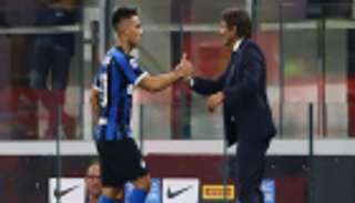 كونتي يرفض التعليق على شائعات انتقال مارتينيز لبرشلونة