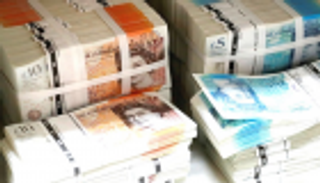 الإسترليني يقفز محققا أكبر مكسب شهري منذ 10 سنوات