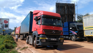 الشاحنة انقلبت قرب قرية موتيتينيا - أرشيفية