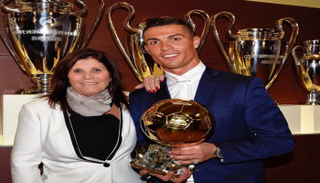 والدة رونالدو