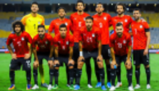 الكاف يعلن حكام مباراتي مصر أمام كينيا وجزر القمر