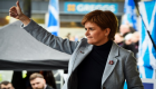 الآلاف يتظاهرون في اسكتلندا للاستقلال عن بريطانيا 