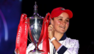 بارتي تحصد بطولة التنس الختامية وجائزة مالية تاريخية