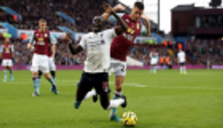 جوارديولا يسخر من موهبة ماني في "الغطس"