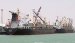 حكومة بغداد تحذر العراقيين: الاحتجاجات تؤخر تفريغ الشحنات الغذائية