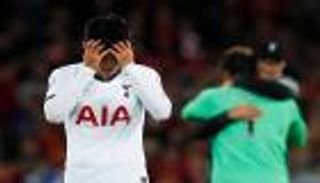 توتنهام يساند سون نفسيا بعد تسببه في إصابة جوميز