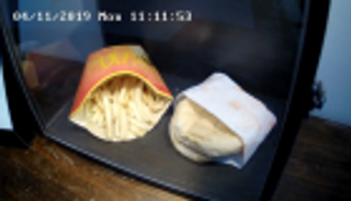 الآلاف يتابعون تحلل آخر شطيرة برجر لـ"ماكدونالدز" عبر بث مباشر