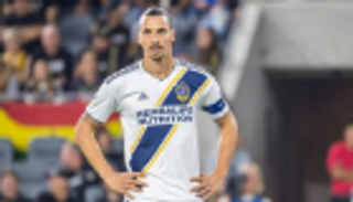 مهاجم بوكا جونيورز بديلا لإبراهيموفيتش في جالاكسي الأمريكي