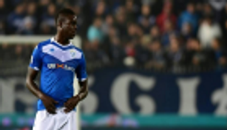 بالوتيلي يتسبب في حرمان قائد جماهير فيرونا من مساندته 11 عاما