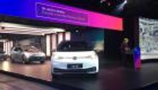 فولكس فاجن تبدأ تصنيع أصغر سيارة كهربائية من فئة ID