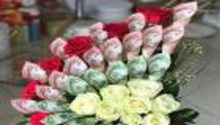 عقوبته كالتزوير.. النقد السعودية تحذر من تزيين الزهور بالأموال