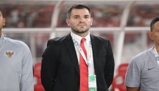 سايمون مكمنيمي 