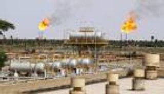 محتجون عراقيون يغلقون مدخل مصفاة نفط الناصرية