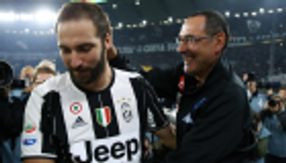ساري يثني على هيجوايين "الجديد" في يوفنتوس