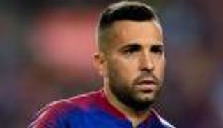 برشلونة يعلن تفاصيل إصابة ألبا.. والكشف عن مدة غيابه