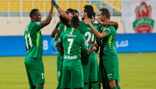 لاعبو شباب الأهلي