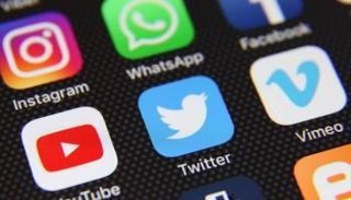 إيران من الدول التي لا تحظى بحرية إنترنت على الإطلاق