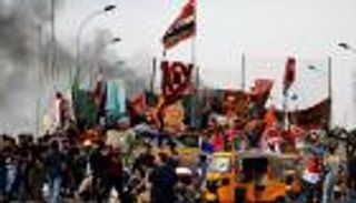 صحيفة فرنسية: ساحة تحرير بغداد "أيقونة" الثورة ضد إيران