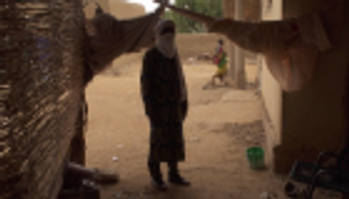 صحيفة فرنسية تكشف عن وسائل تجنيد الإرهابيين في مالي