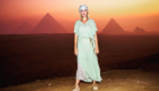 كيتي بيري أحدثهم.. نجوم وفنانون عالميون زاروا الأهرامات