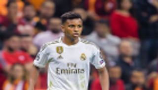 كيف تسبب نيمار في ضياع صفقة رودريجو على برشلونة؟