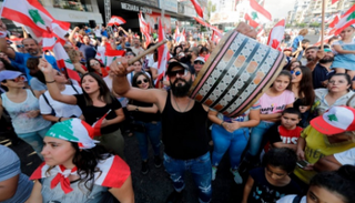 انتفاضة لبنان انقلاب في الحراك السياسي القائم على أسس طائفية
