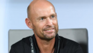 مدرب الجزيرة ينفي عدم وجود تفاهم بين عموري وخلفان