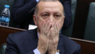 قيادي مقرب من أردوغان يستقيل من حزبه احتجاجا على سياساته