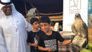 "تراث الإمارات" يشارك في مهرجان التسامح بقصص أطفال وعرض الصقور