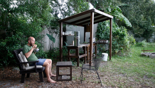 الناشط البيئي الأمريكي روب جرينفيلد