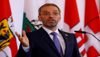 وزير الداخلية النمساوي السابق هيربرت كيكل