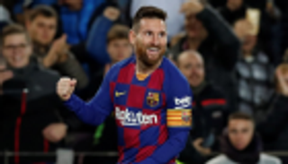 ميسي "الهاتريك" يواصل كتابة التاريخ ويعادل رقم رونالدو