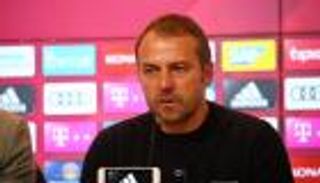 مدرب بايرن المؤقت يعلق على إمكانية استمراره بعد رباعية دورتموند 