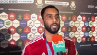 نجم منتخب الإمارات يعدد فوائد إقامة دوري لكرة القدم الشاطئية