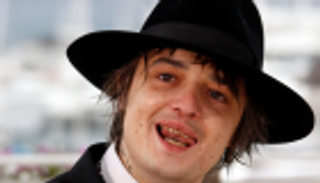 5 آلاف يورو غرامة لمغنٍ بريطاني بتهمة شراء مخدرات