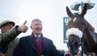 فيديو.. حصان فيرجسون ينسيه أحزان مانشستر يونايتد