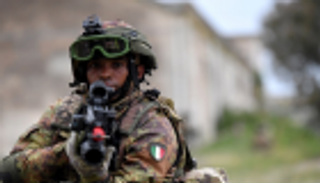 إصابة 5 جنود إيطاليين في تفجير بالعراق