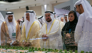 سلطان القاسمي يفتتح "الشارقة للاستثمار الأجنبي المباشر"