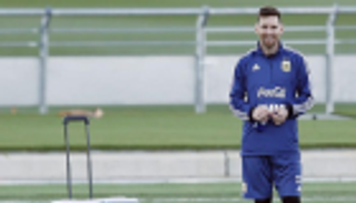 ميسي يثير جنون الجماهير في مايوركا