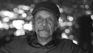 الكاتب الكويتي الراحل إسماعيل فهد إسماعيل