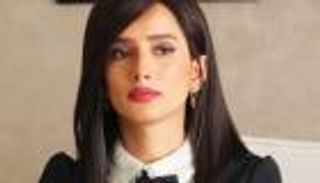 بعد رامي جمال.. الممثلة المصرية زينة تعلن إصابتها بمرض في عينيها