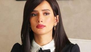 الفنانة المصرية زينة تعلن ارتداء نظارة طبية باستمرار - أرشيفية