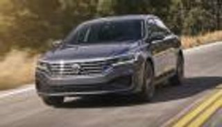 6 شركات سيارات تعلن أسعار موديلات 2020.. مفاجآت صادمة