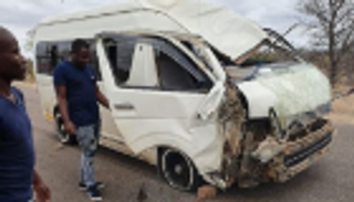 إصابة سائح ونفوق زرافة في حادث سير بمتنزه جنوب أفريقي